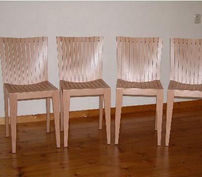 rijtje van vier stoelen